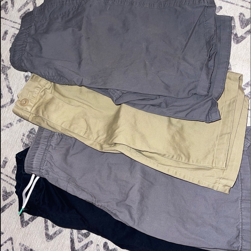 4 Pairs of boys shorts size 12/14